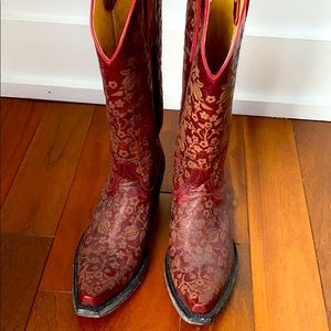 Gorgeous leather boots